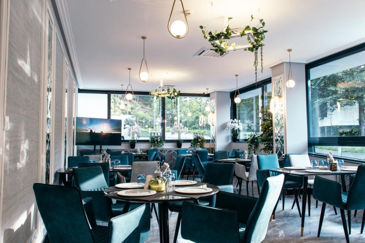 Hotel Bloom Caciulata Luaran gambar
