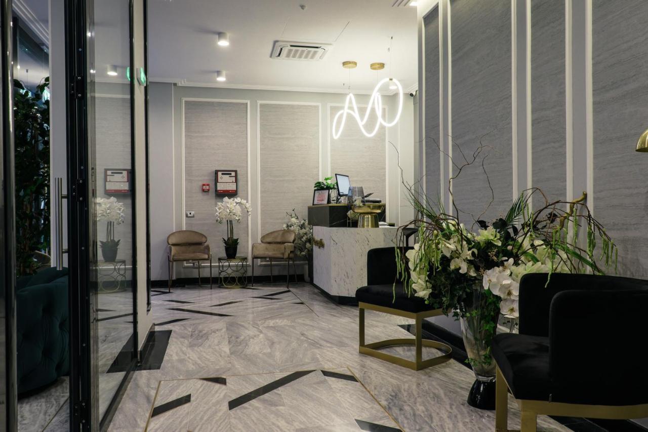 Hotel Bloom Caciulata Luaran gambar